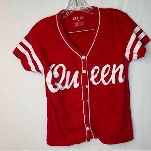 On Fire V-Neck Shirt 100% Cotton Sport Open Front Button Up “Queen” Logo Size M